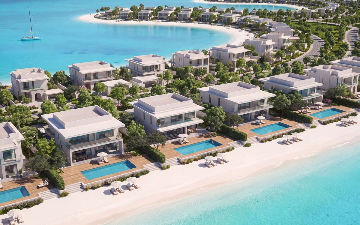 Beachfront villas on Ramhan Island